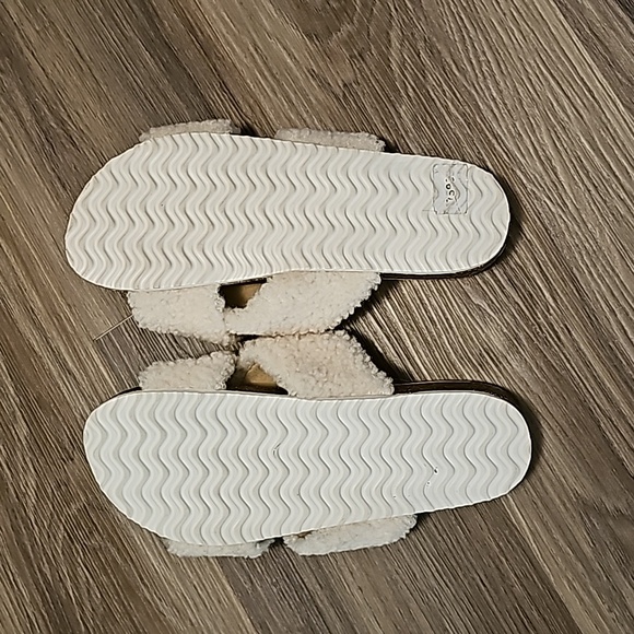 REITMANS Fleece Cross Over Slides - Picture 4 of 4